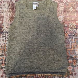 Sleeveless cold water sweater  top
